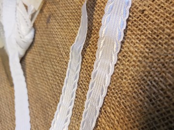 Aggrement, sierband wit